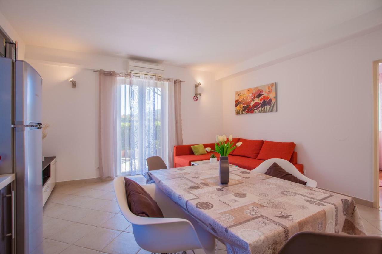 Apartman Madlen Cres Dış mekan fotoğraf