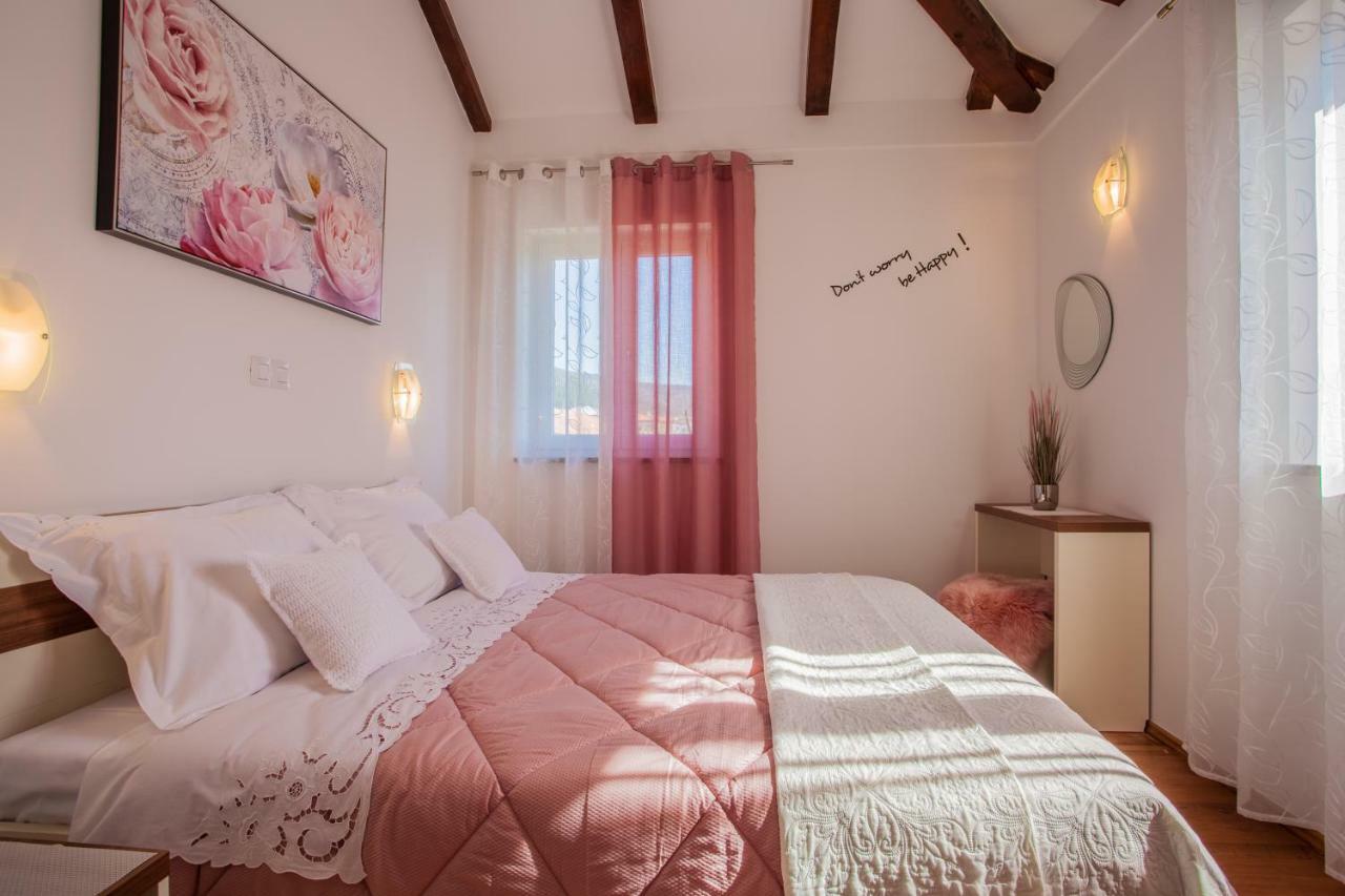 Apartman Madlen Cres Dış mekan fotoğraf