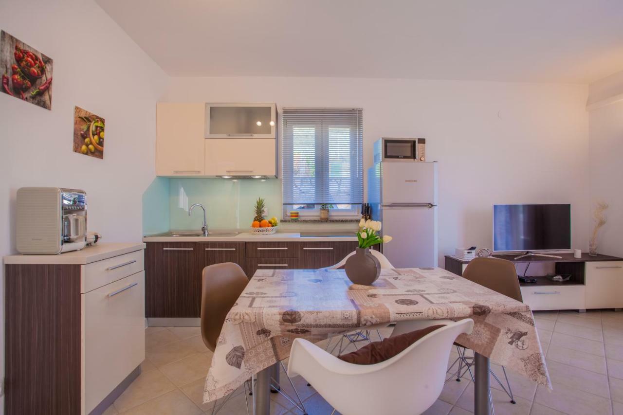 Apartman Madlen Cres Dış mekan fotoğraf
