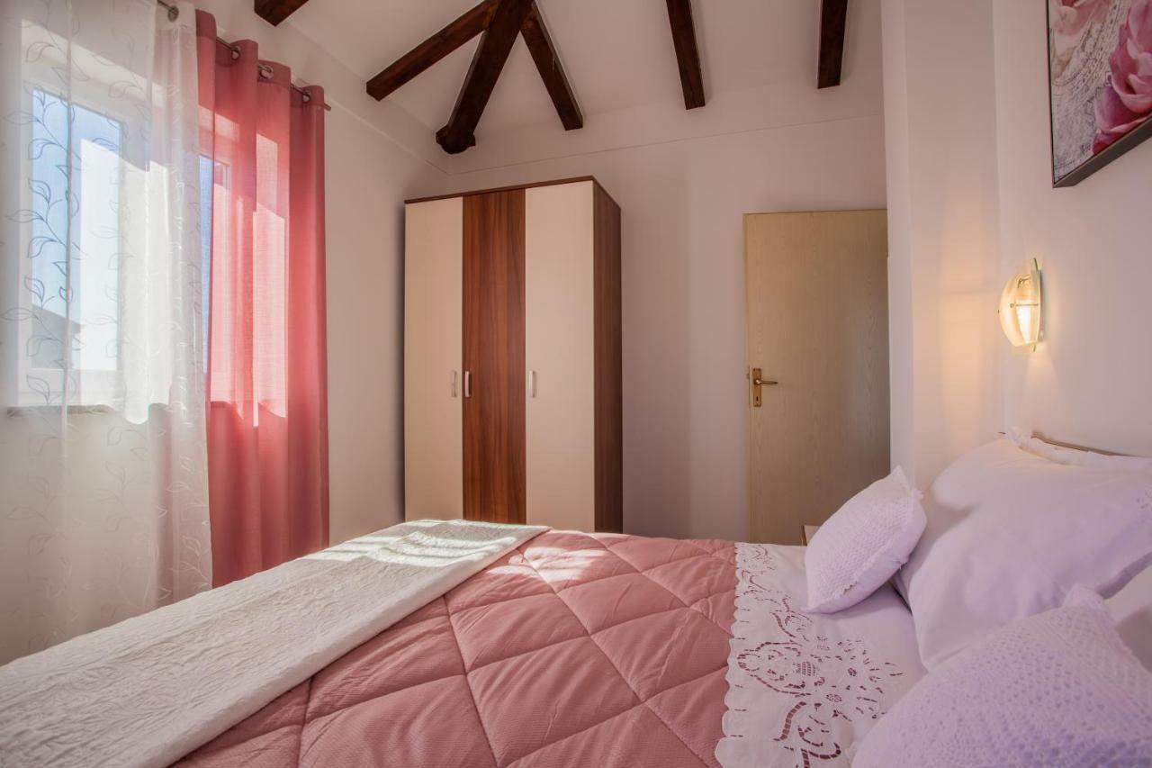 Apartman Madlen Cres Dış mekan fotoğraf
