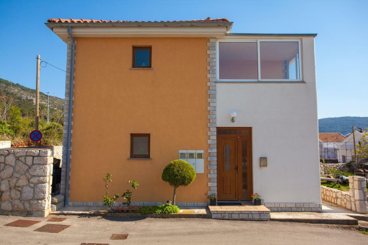 Apartman Madlen Cres Oda fotoğraf