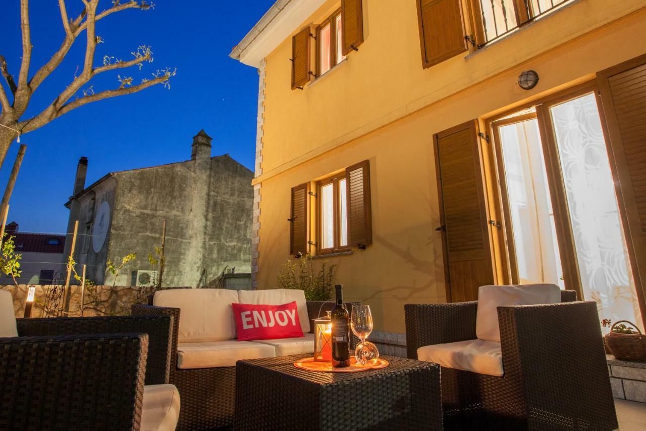 Apartman Madlen Cres Dış mekan fotoğraf